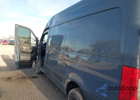 2019 Mercedes-Benz Sprinter 2500 Standard Roof V6 z USA, uszkodzony, nr VIN WD4PF0CD8KP031802